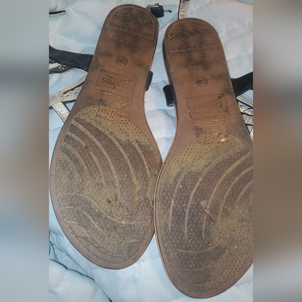 Women's Black Sandals - Picture 5 of 5